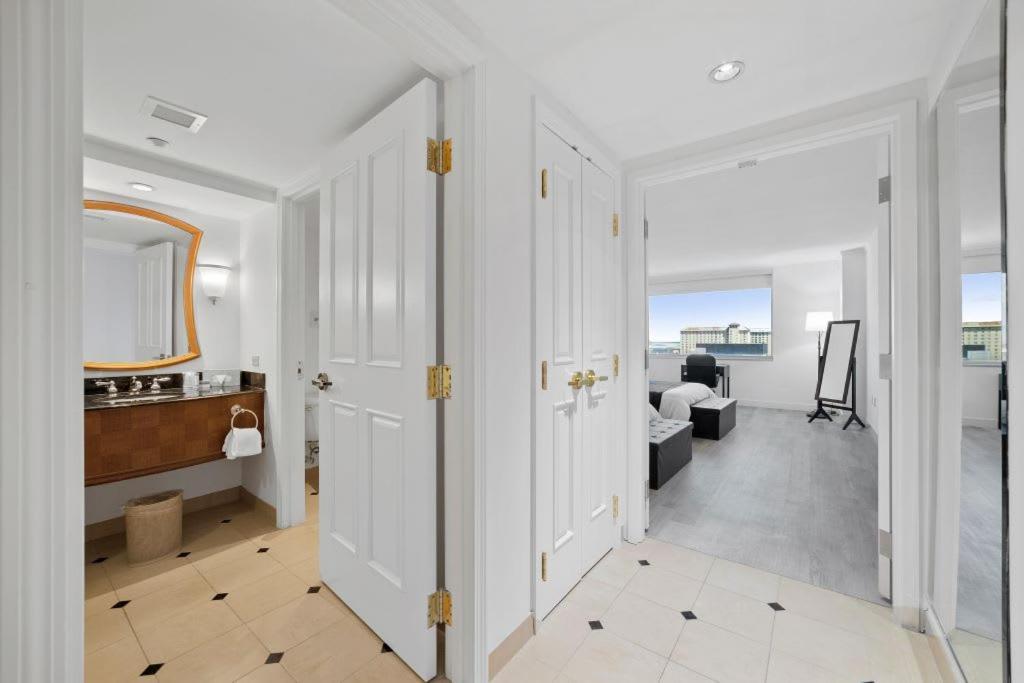 Astonishing Ocean Front Condo Cozysuites At Showboat Atlantic City Eksteriør billede