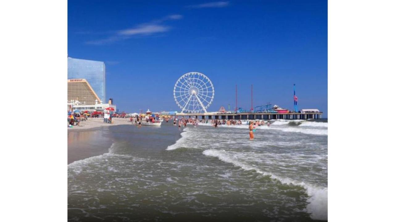 Astonishing Ocean Front Condo Cozysuites At Showboat Atlantic City Eksteriør billede